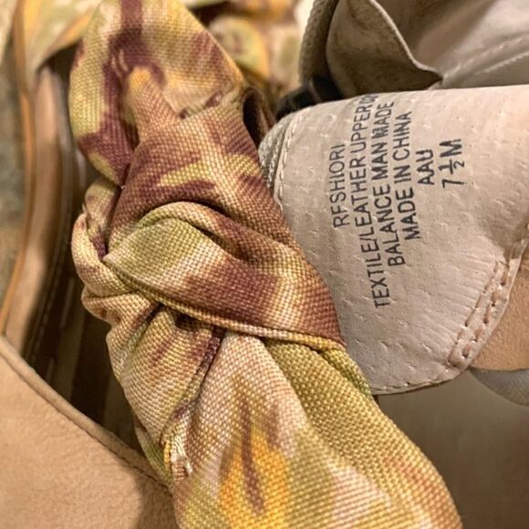 RACHEL Rachel Roy Wedges Size: 7.5 - Picture 8 of 8